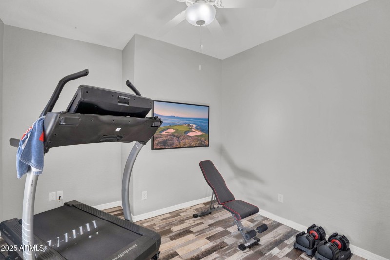 15-web-or-mls-489 W Flame Tree Ave-29