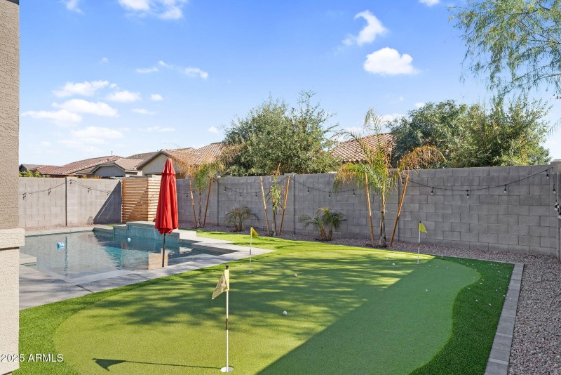 37-web-or-mls-489 W Flame Tree Ave-38