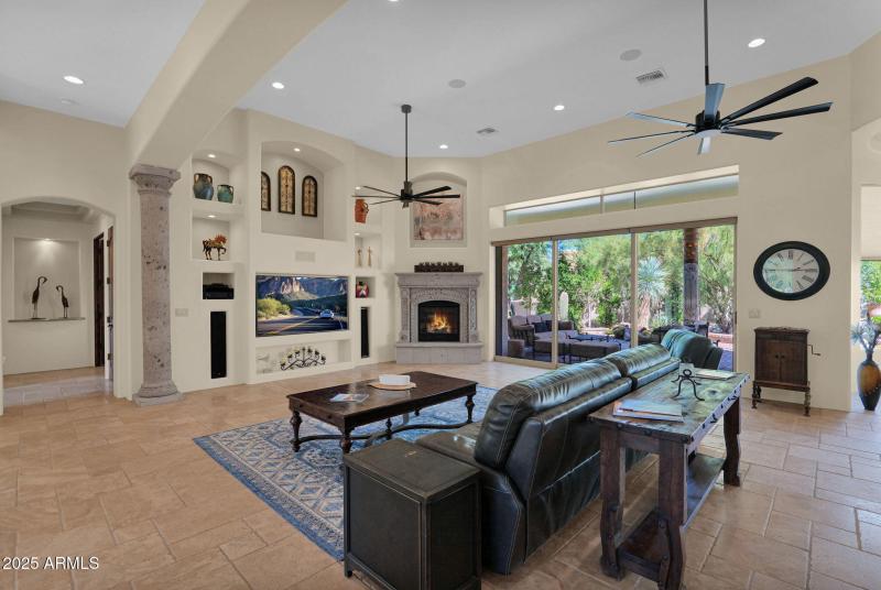 42-web-or-mls-P1315181