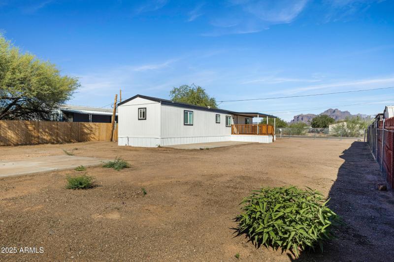 1644 N Desert View Dr-4