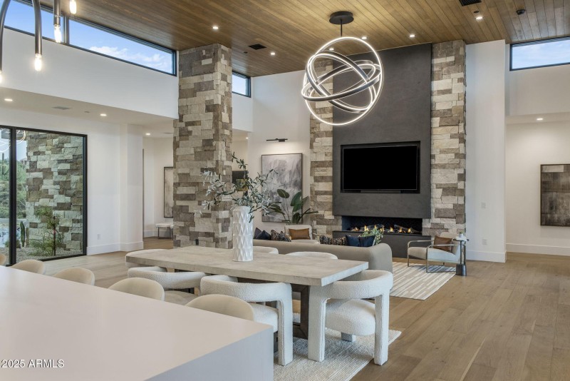 13-web-or-mls-D46A8313