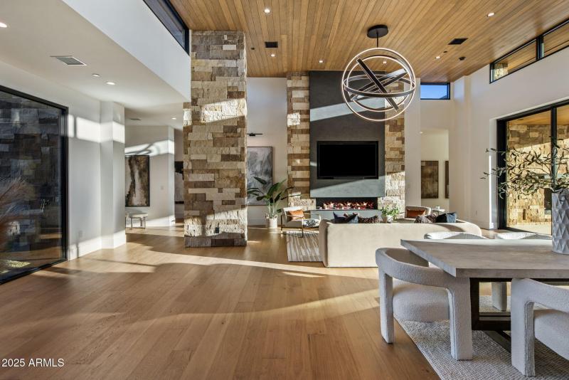 34-web-or-mls-D46A8835 copy