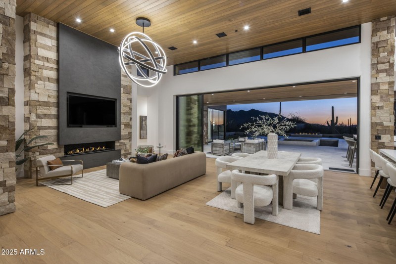 66-web-or-mls-D46A9103