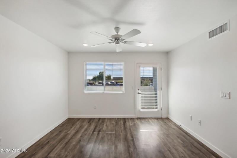 12945 W Greenway Rd h108-011