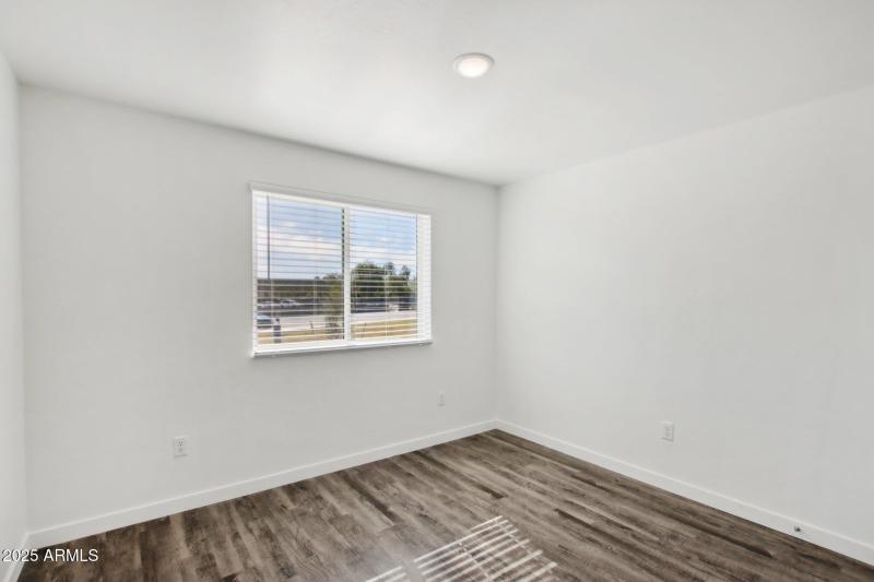 12945 W Greenway Rd h108-015