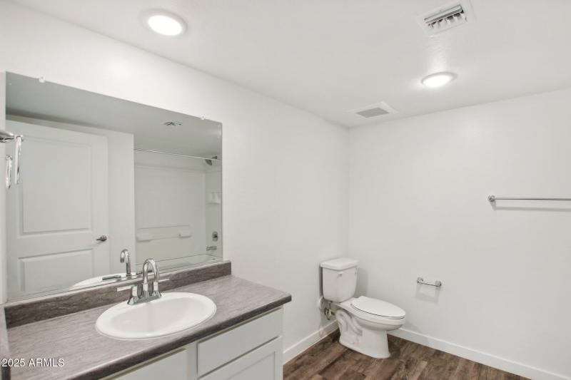 12945 W Greenway Rd h108-018