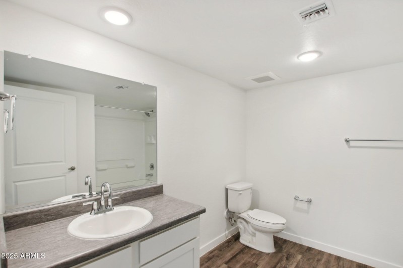 12945 W Greenway Rd h108-018