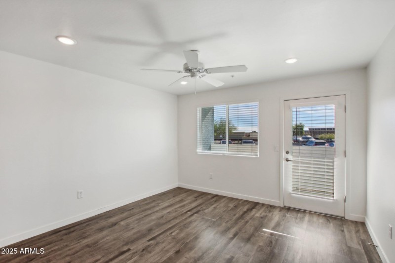 12945 W Greenway Rd h108-010