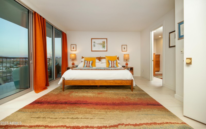 29 Primary bedroom 1c