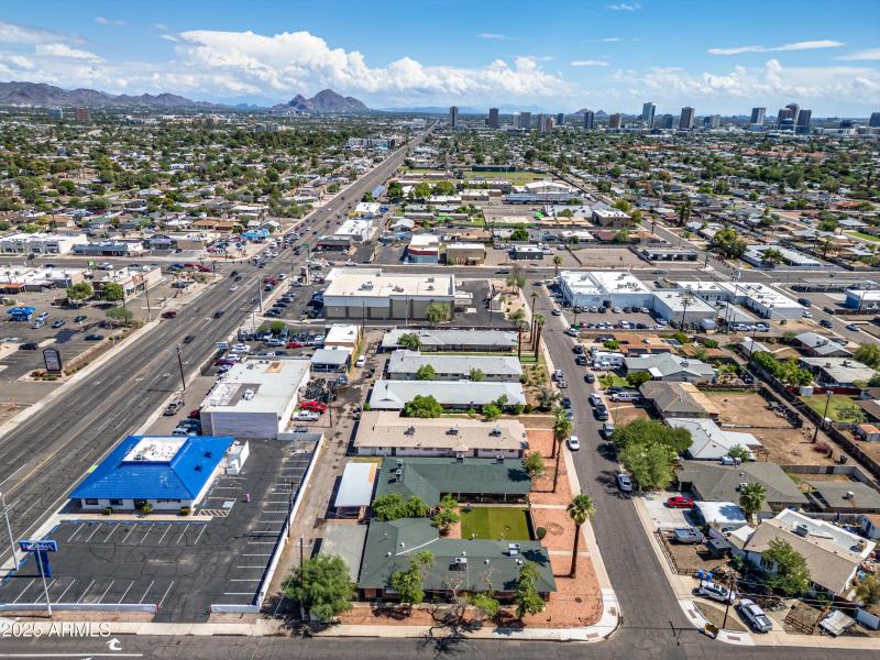 multifamily-renovation-phx-1940-amelia-a