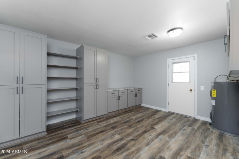 Oversized Laundry Ample Storage