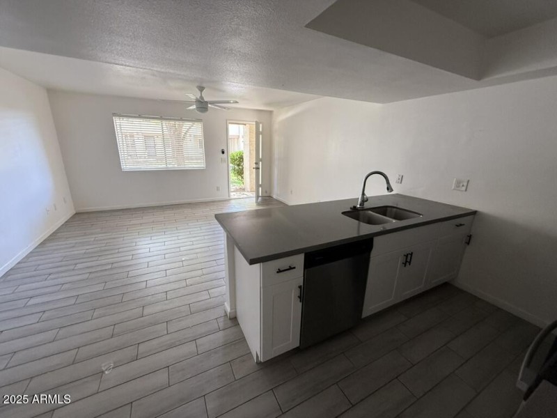 4AA0C59F-FE9D-40C7-8383-9E094D3158A6_1_1