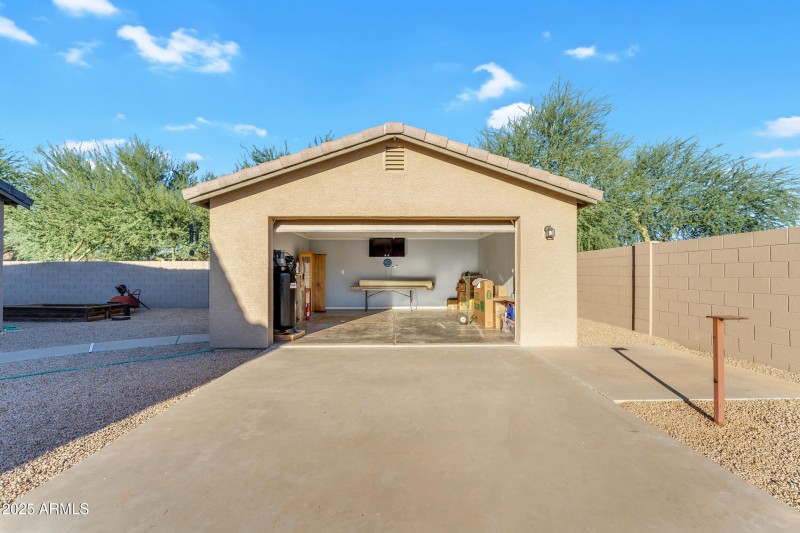 2 Car Detached Garage