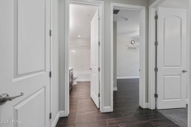 ocupix-32156N132D-19