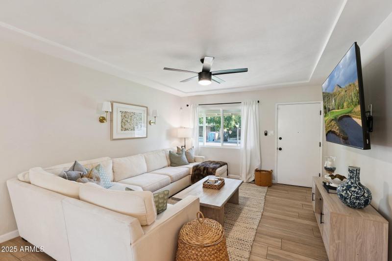 4-web-or-mls-1816-e-colter-st