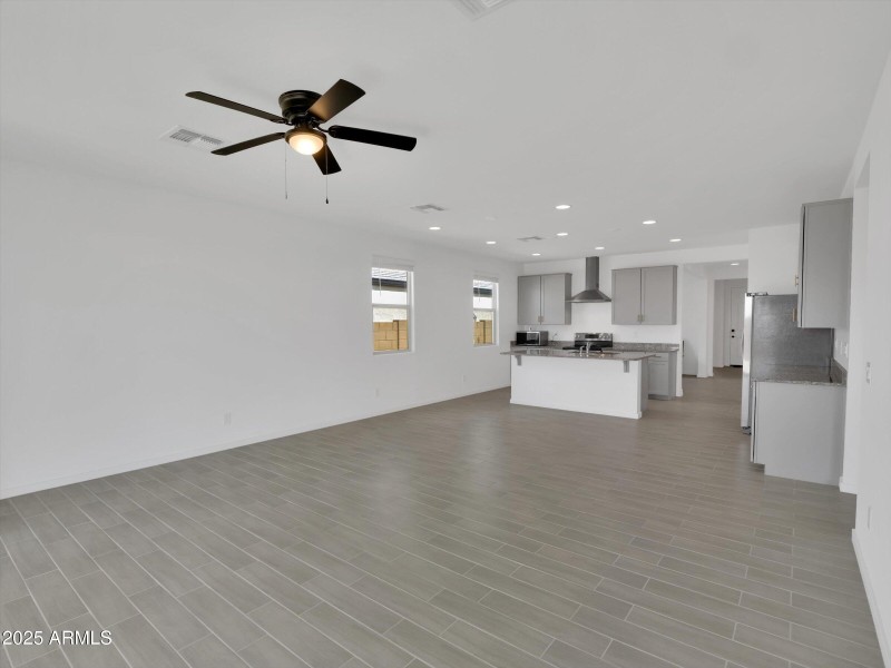 17-1707 W Hopi Dr-17