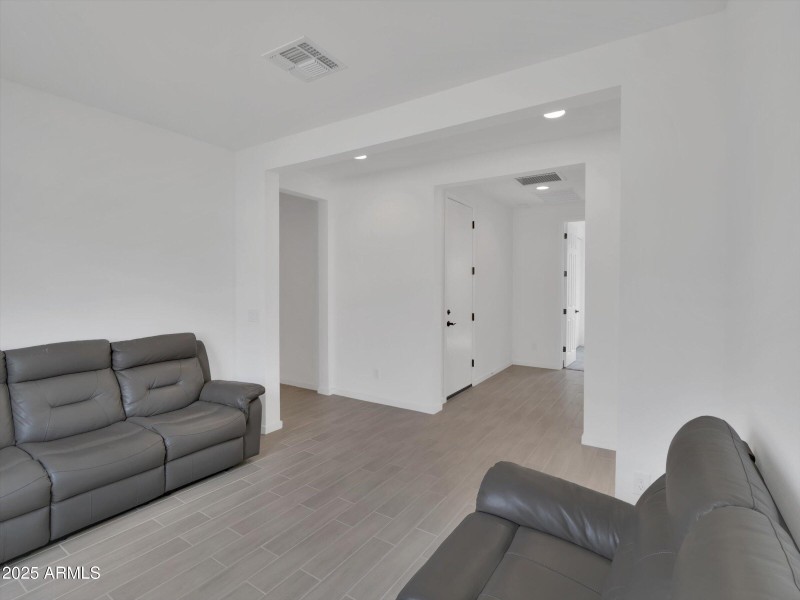 32-1707 W Hopi Dr-32