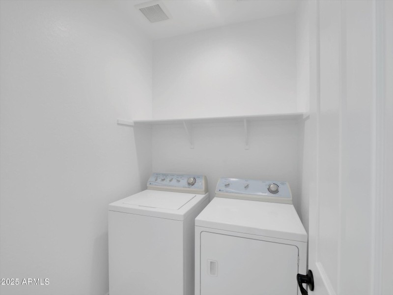 33-1707 W Hopi Dr-33