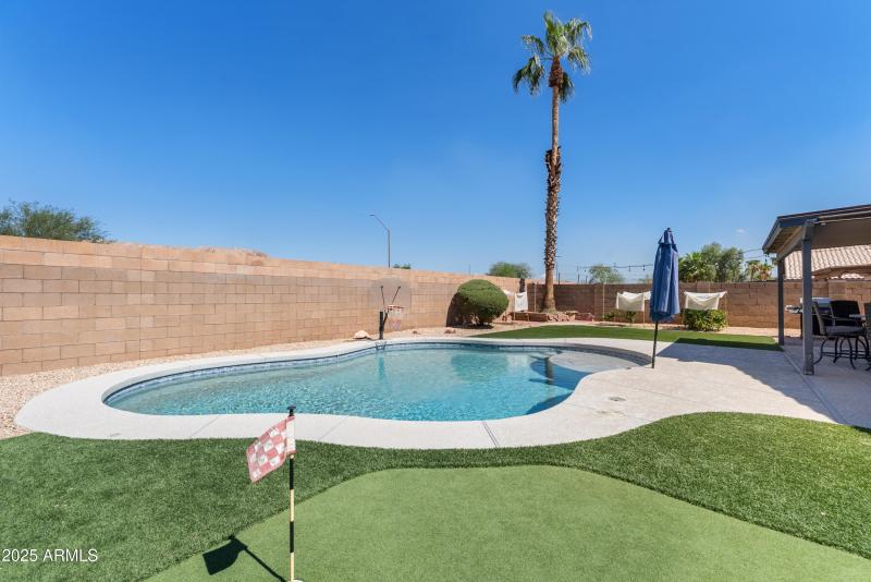 12312 W Edgemont AVE