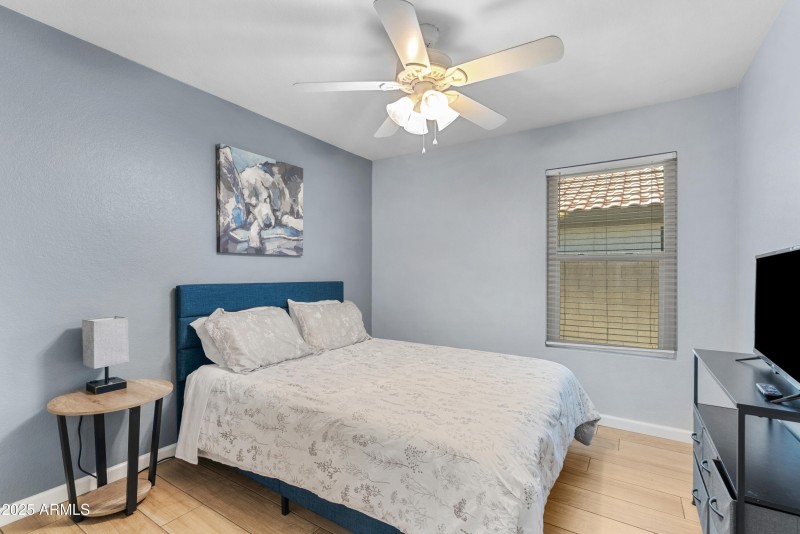 12312 W Edgemont AVE