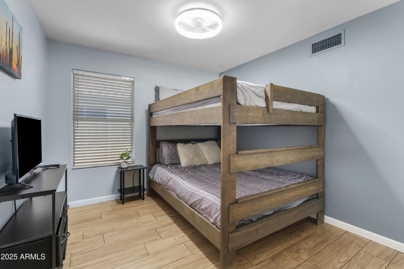 12312 W Edgemont AVE