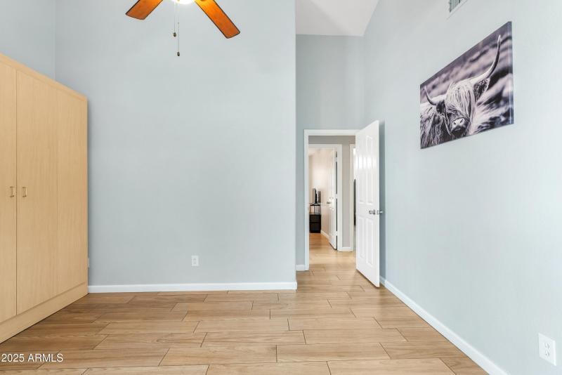 12312 W Edgemont AVE