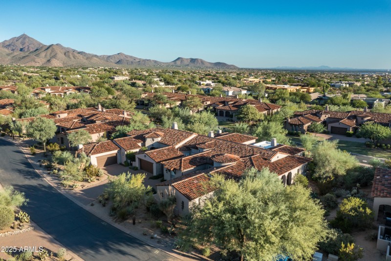 8905 E Mountain Spring Rd (5 of 52)