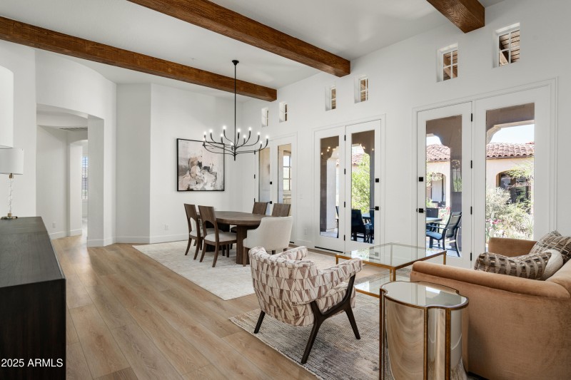 8905 E Mountain Spring Rd (9 of 52)