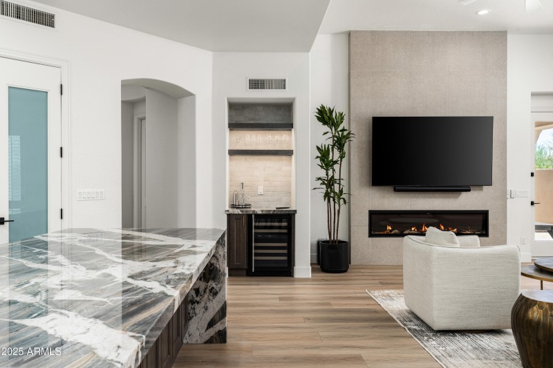 8905 E Mountain Spring Rd (21 of 52)