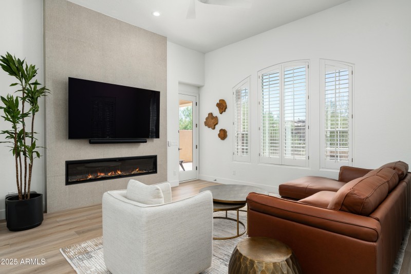 8905 E Mountain Spring Rd (23 of 52)