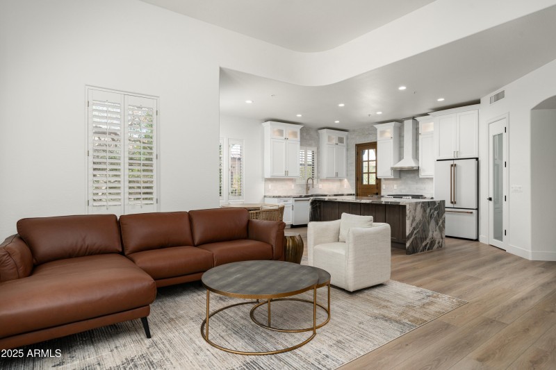 8905 E Mountain Spring Rd (25 of 52)