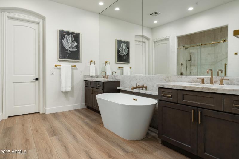 8905 E Mountain Spring Rd (29 of 52)