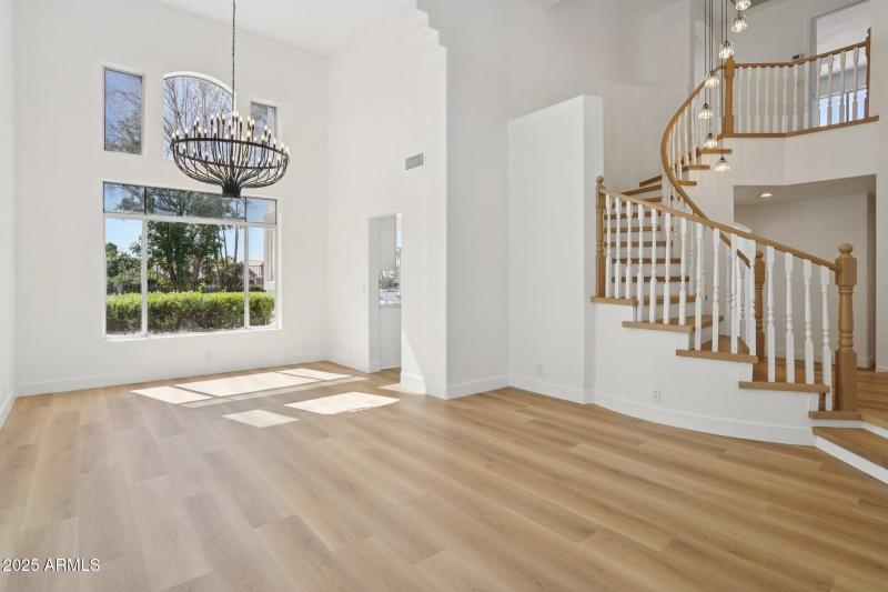 12-web-or-mls-W Aurora Dr-S0210-012