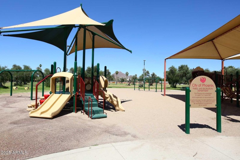 Los Olivos Park-Play Area