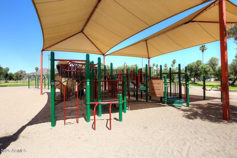 Los Olivos Park-Play Area2