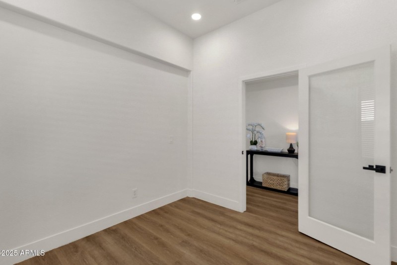 13-web-or-mls-389-w-fairway-pl