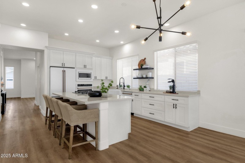 17-web-or-mls-389-w-fairway-pl