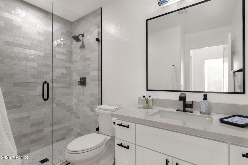 32-web-or-mls-389-w-fairway-pl