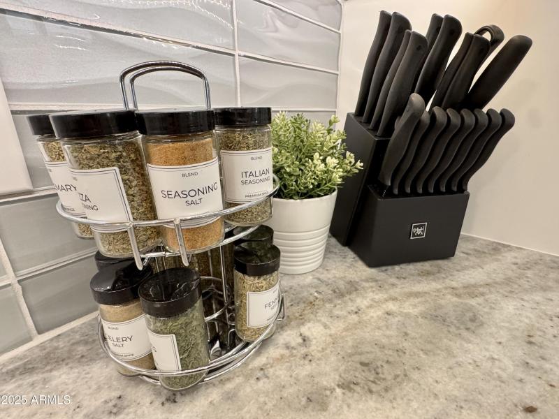 Spice Rack & Knives