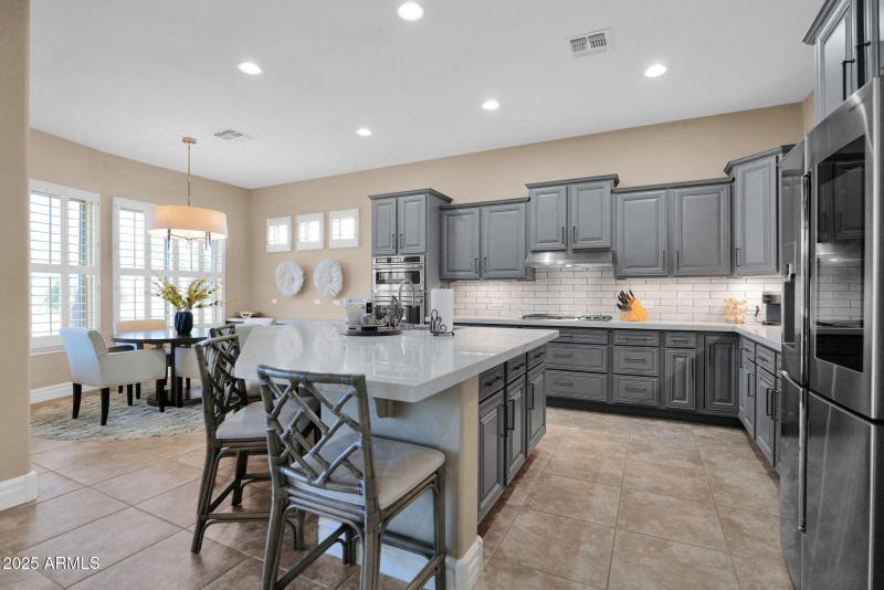 25-web-or-mls-P1303753