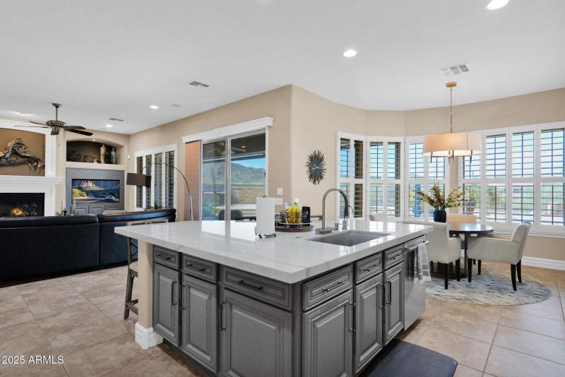 28-web-or-mls-P1303760