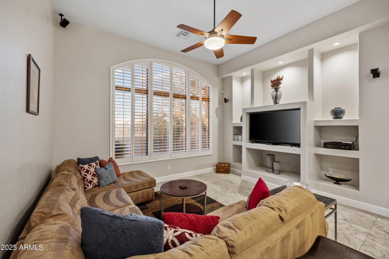 10775 E Caribbean Ln-20