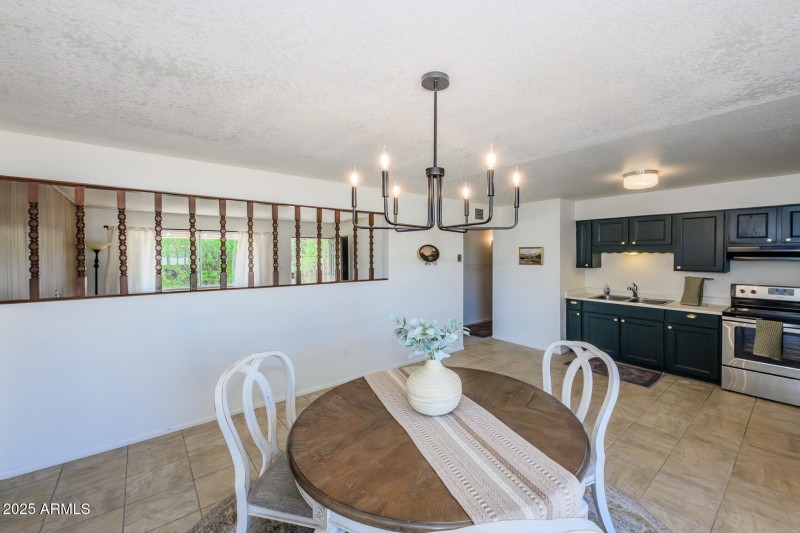 015-785-E.-Country-Club-Drive