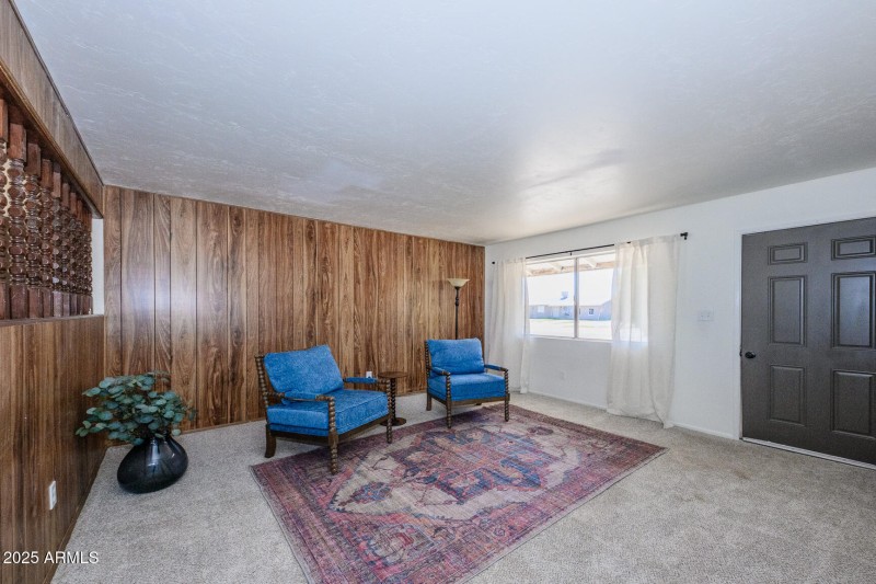 019-785-E.-Country-Club-Drive