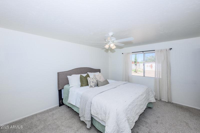 033-785-E.-Country-Club-Drive