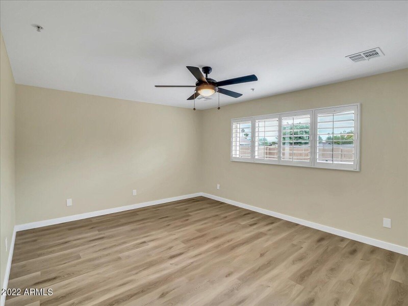 29-8637 E Mulberry St-29