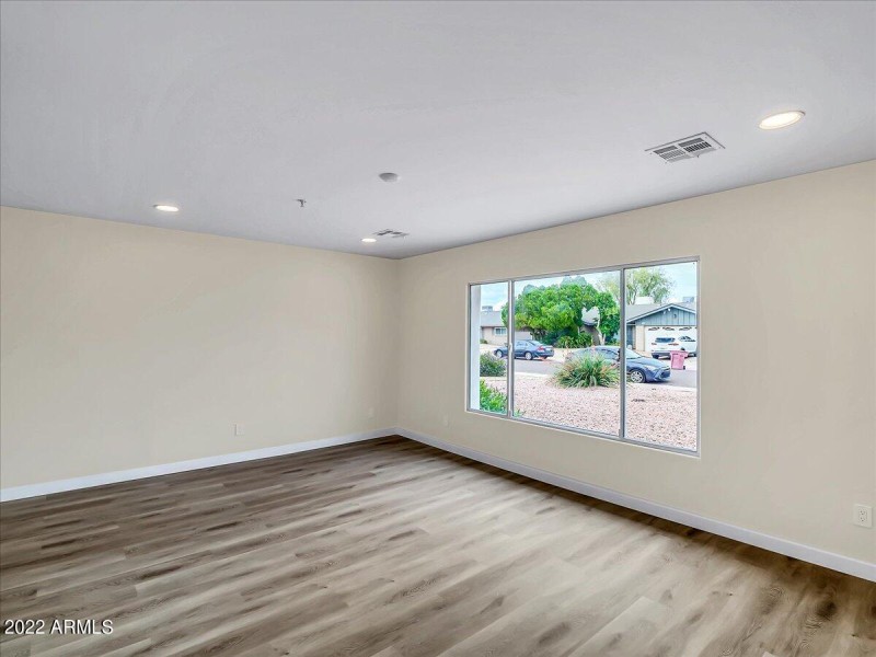 07-8637 E Mulberry St-7