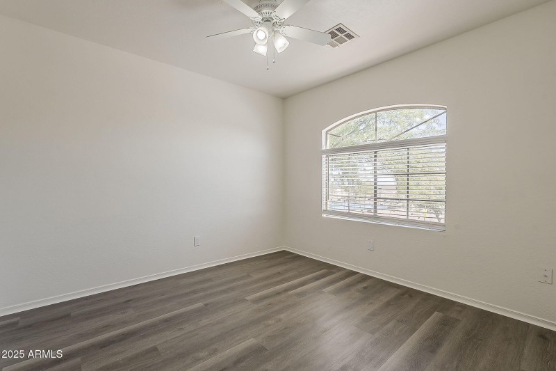 34-web-or-mls-Lush Vista-34