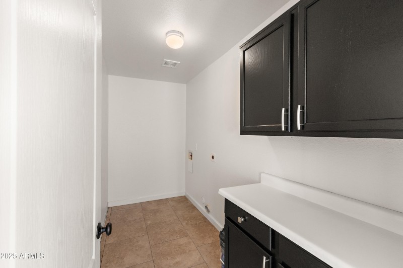 Laundry Room - Pantry