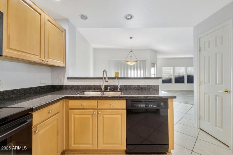 B5B2A0DC-0513-4CDF-B661-9BA97FC8973C_1_1